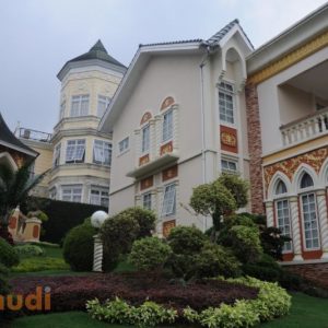 Villa 7KT Mewah Full Furnished di Kota Bunga Cipanas