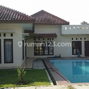 Dijual Rumah Cantik Swimmingpool. di Kota Cianjur
