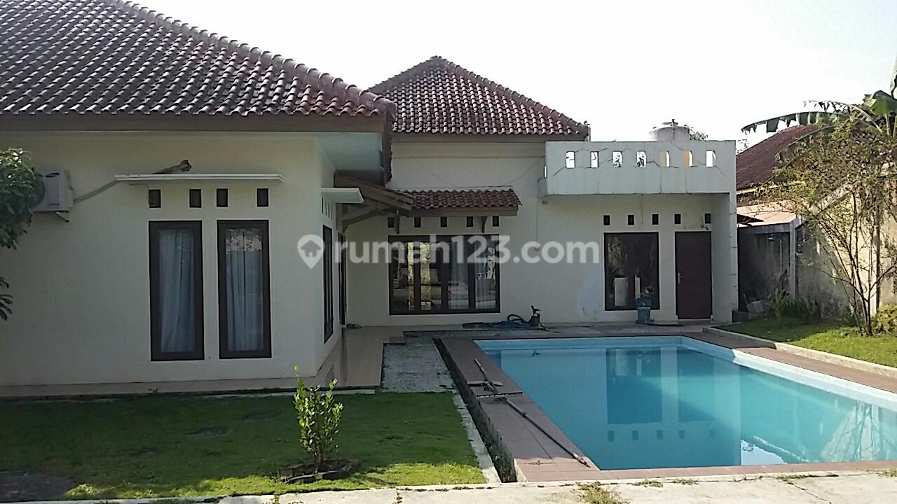 Dijual Rumah Cantik Swimmingpool. di Kota Cianjur