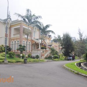 Villa 7KT Mewah Full Furnished di Kota Bunga Cipanas