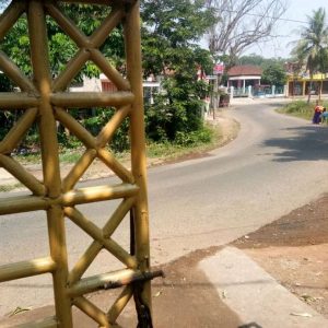 Rumah pinggir Jalan Strategis