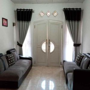 Dijual Rumah Pinggir Jalan Raya, Dekat DEngan Pusat Kota