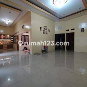 Jual rumah siap huni di Jalan Gatot Mangkupraja Kabupaten Cianjur