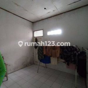 Jual rumah strategis di Jalan Caringin Kabupaten Cianjur