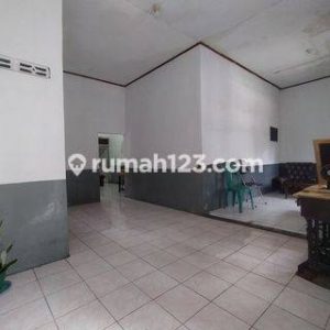 Jual rumah strategis di Jalan Caringin Kabupaten Cianjur