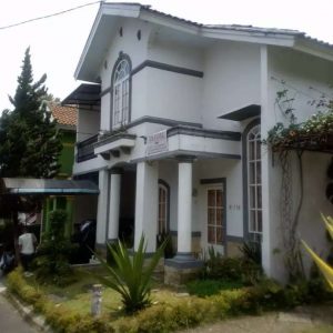 Jual villa nyaman di Pacet Kabupaten Cianjur