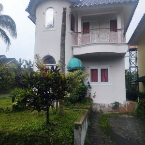 Jual villa nyaman strategis di Jalan Hanjawar Cipanas Kabupaten Cianjur