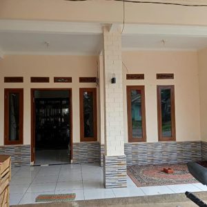 Di Jual Rumah Baru di Karangtengah