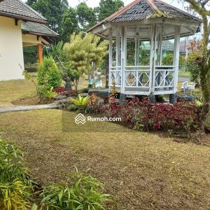 Dijual Villa terawat Strategis aman & nyaman di Cipanas