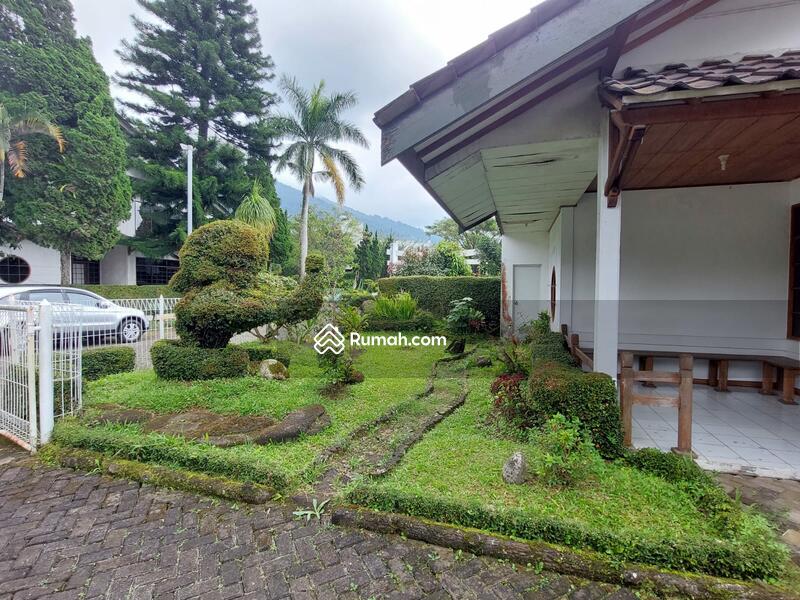 Dijual Villa di Hanjawar Cipanas Puncak
