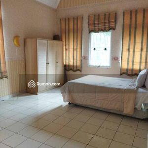 Dijual Villa Halaman Luas di Kota Bunga Cipanas, Cianjur