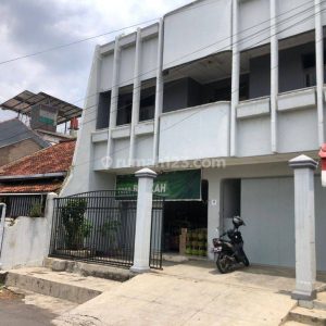 Dijual Rumah samping Jalan Strategis di Cianjur Kota