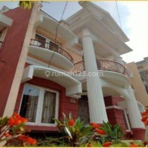 Dijual Murah Villa di Komplek Green Apple Cipanas