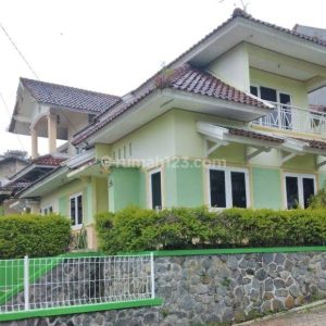 Dijual Rumah Bagus 2 Lantai dekat area Pariwisata di Cipanas, Cianjur
