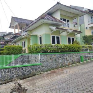 Dijual Rumah Bagus 2 Lantai dekat area Pariwisata di Cipanas, Cianjur