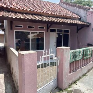 Dijual Rumah di Gadung, Karangtengah