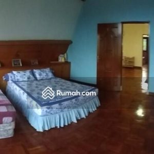 Dijual Villa Asri 2 Lantai di Cipanas