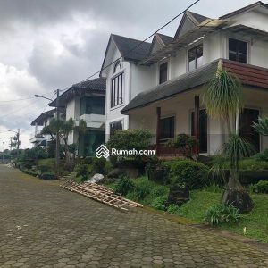Dijual Villa Siap Huni Baru Renov di Sunkist Puncak Cipanas