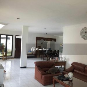 Dijual Villa Siap Huni Baru Renov di Sunkist Puncak Cipanas