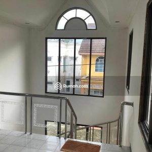 Dijual Villa Siap Huni Baru Renov di Sunkist Puncak Cipanas