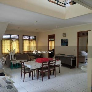 Dijual Villa Galaxy Resort 2 Lantai di Cipanas