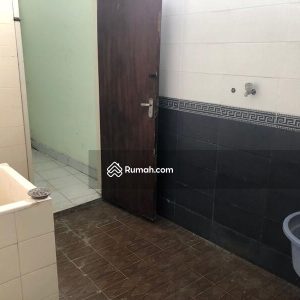 Dijual Rumah Strategis dekat ke Jalan Raya Nasional di Cipanas, Cianjur