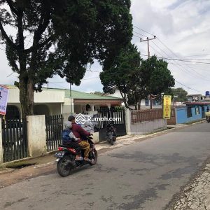 Dijual Rumah Strategis dekat ke Jalan Raya Nasional di Cipanas, Cianjur