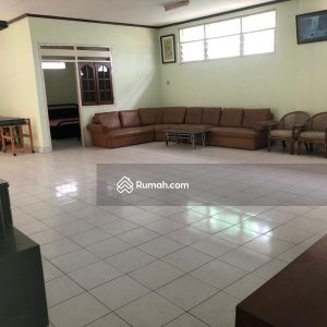 Dijual Rumah Strategis dekat ke Jalan Raya Nasional di Cipanas, Cianjur