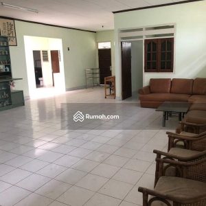Dijual Rumah Strategis dekat ke Jalan Raya Nasional di Cipanas, Cianjur