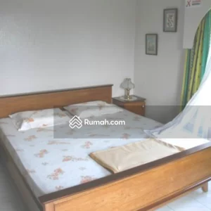 Dijual Villa Cantik, Luas dan Asri di Cipanas