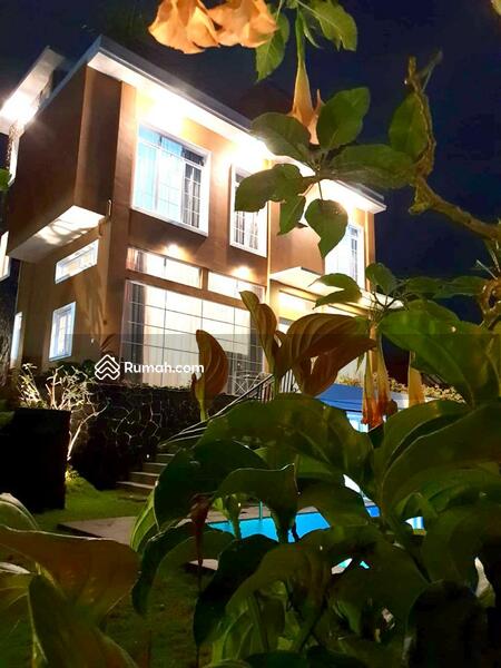 Dijual Villa Cantik, Indah dan Mewah di Cipanas