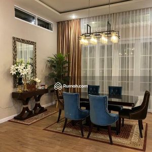 Dijual Villa Cantik, Indah dan Mewah di Cipanas
