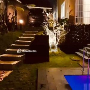 Dijual Villa Cantik, Indah dan Mewah di Cipanas