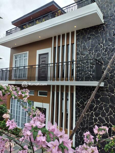 Dijual Villa Cantik, Indah dan Mewah di Cipanas