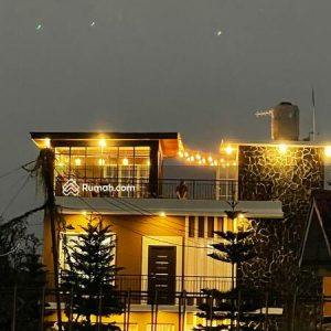 Dijual Villa Cantik, Indah dan Mewah di Cipanas