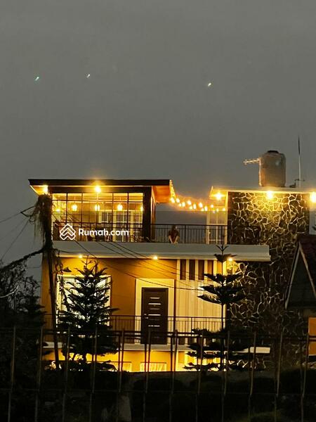 Dijual Villa Cantik, Indah dan Mewah di Cipanas