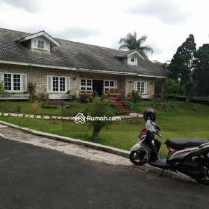 Dijual Villa Coolibah terawat di Cipanas