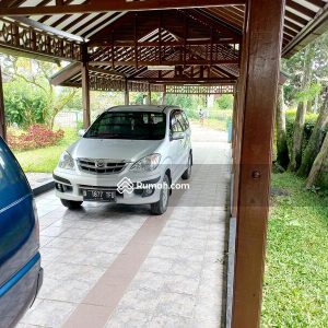 Dijual Villa Terawat Luas di Cipanas, Cianjur