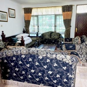 Dijual Villa Terawat Luas di Cipanas, Cianjur