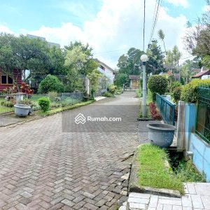 Dijual Villa Terawat Luas di Cipanas, Cianjur