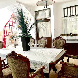 Dijual Villa Terawat Luas di Cipanas, Cianjur