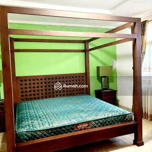 Dijual Villa Terawat Luas di Cipanas, Cianjur