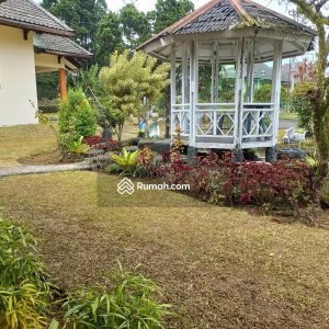Dijual Villa Terawat Luas di Cipanas, Cianjur