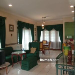 Dijual Villa Full Furnished Murah di Sukaresmi