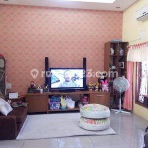 Dijual Rumah 2 Lantai Minimalis di Karangtengah