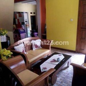 Dijual Rumah 2 Lantai Minimalis di Karangtengah