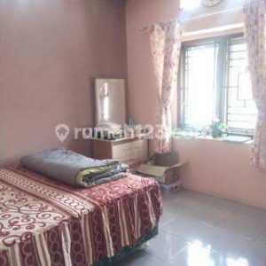 Dijual Rumah 2 Lantai Minimalis di Karangtengah
