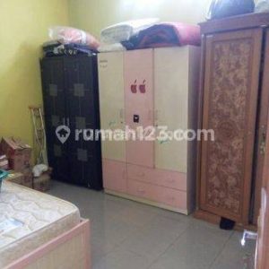 Dijual Rumah 2 Lantai Minimalis di Karangtengah