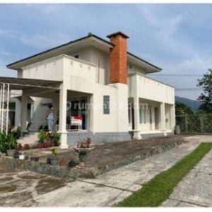 Dijual Villa dengan Usaha Jamur di Puncak Cipanas