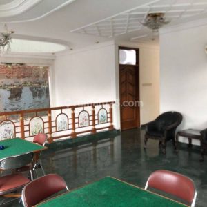 Dijual Villa Mewah Strategis di Cipanas